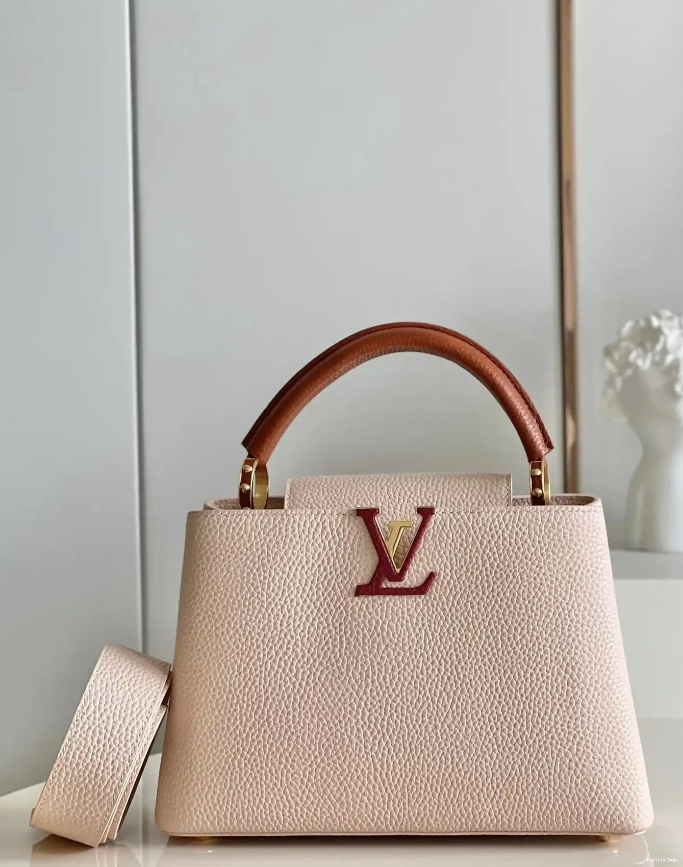 BB LOUIS CAPUCINES VUITTON 0514